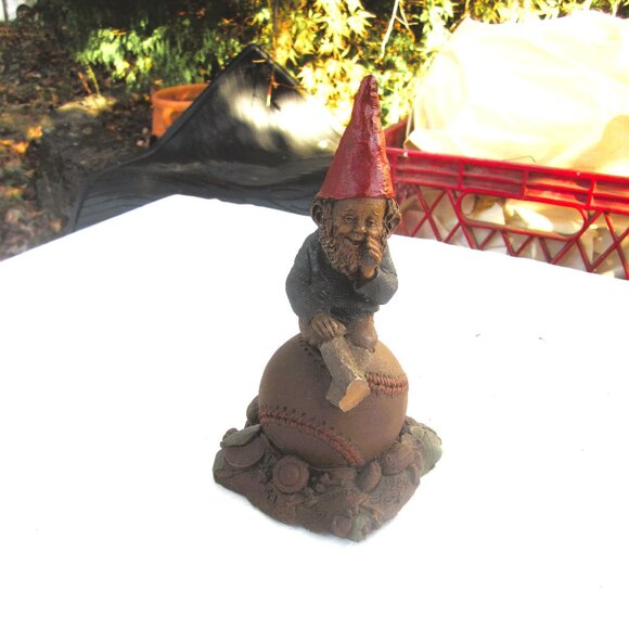 VTG 1984 TOM CLARK GNOME, HOMER, SITTING ON BASEBALL, RETIRED 10/93 - Picture 1 of 10